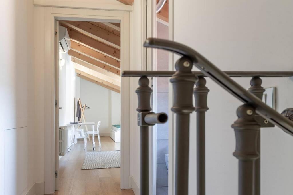 Palazzo Tergesteo Tirabora Suite Apartments Triest Exterior foto