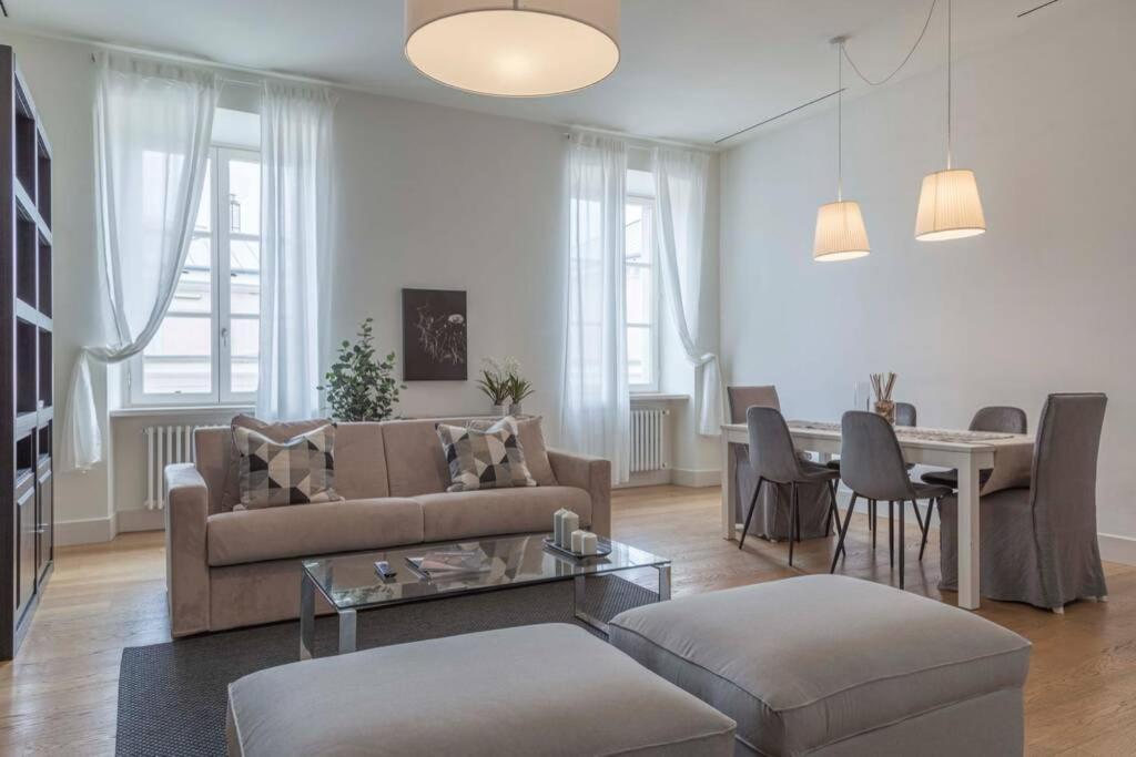 Palazzo Tergesteo Tirabora Suite Apartments Triest Exterior foto